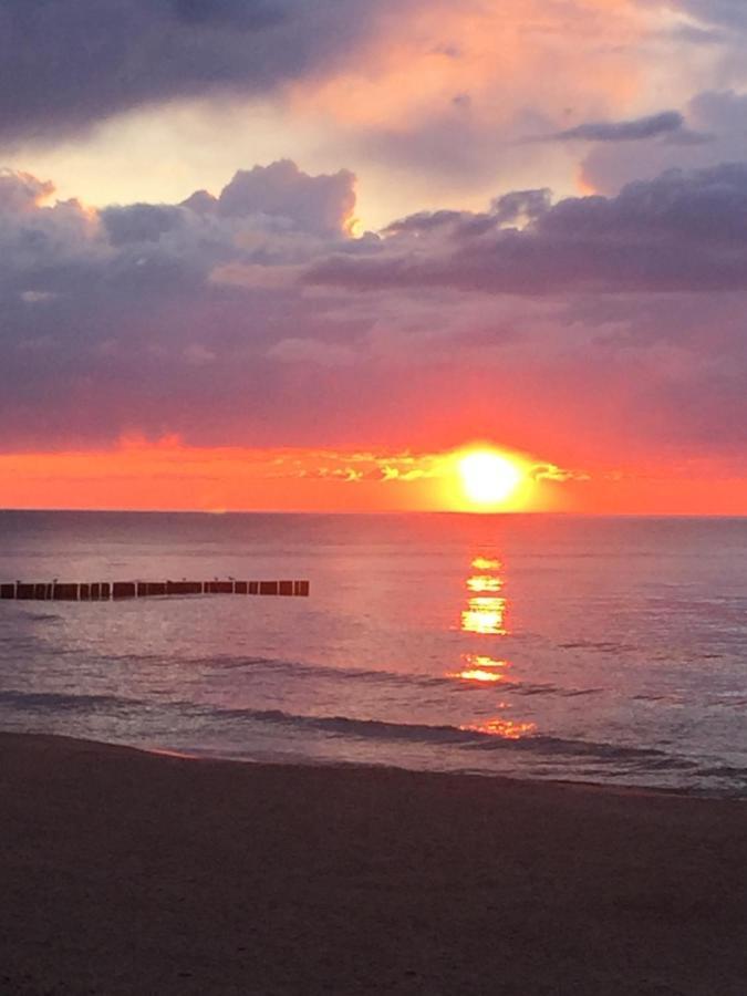 Domki Alex Przy Plazy Dziwnowek Bagian luar foto
